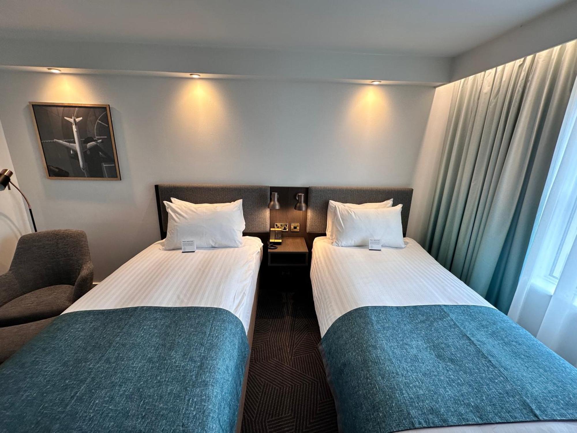 Holiday Inn Bristol Airport By Ihg Redhill  Εξωτερικό φωτογραφία
