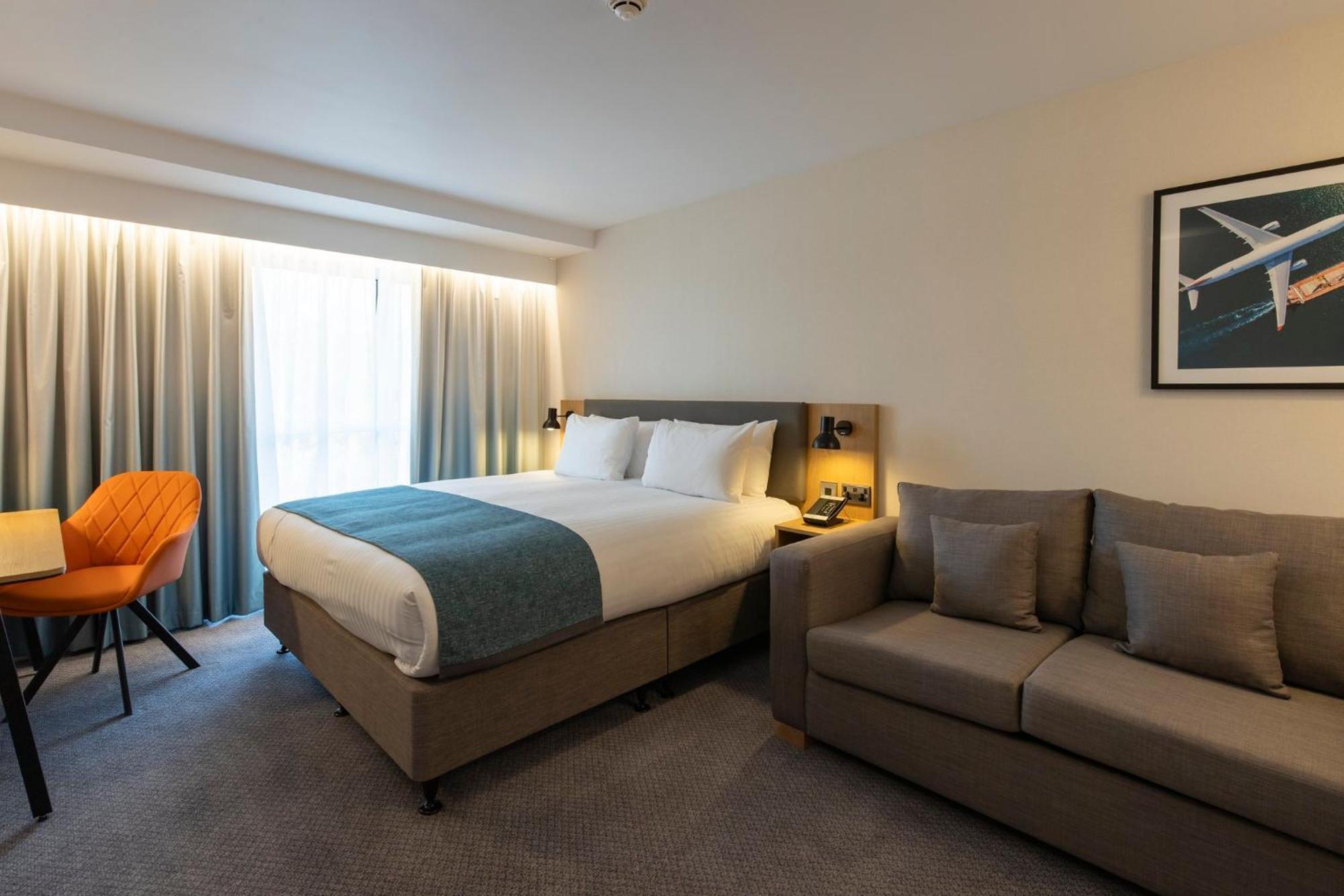 Holiday Inn Bristol Airport By Ihg Redhill  Εξωτερικό φωτογραφία