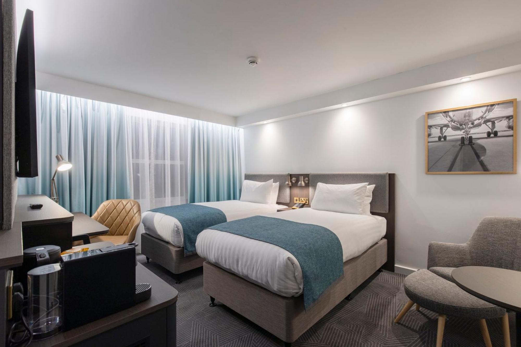 Holiday Inn Bristol Airport By Ihg Redhill  Εξωτερικό φωτογραφία