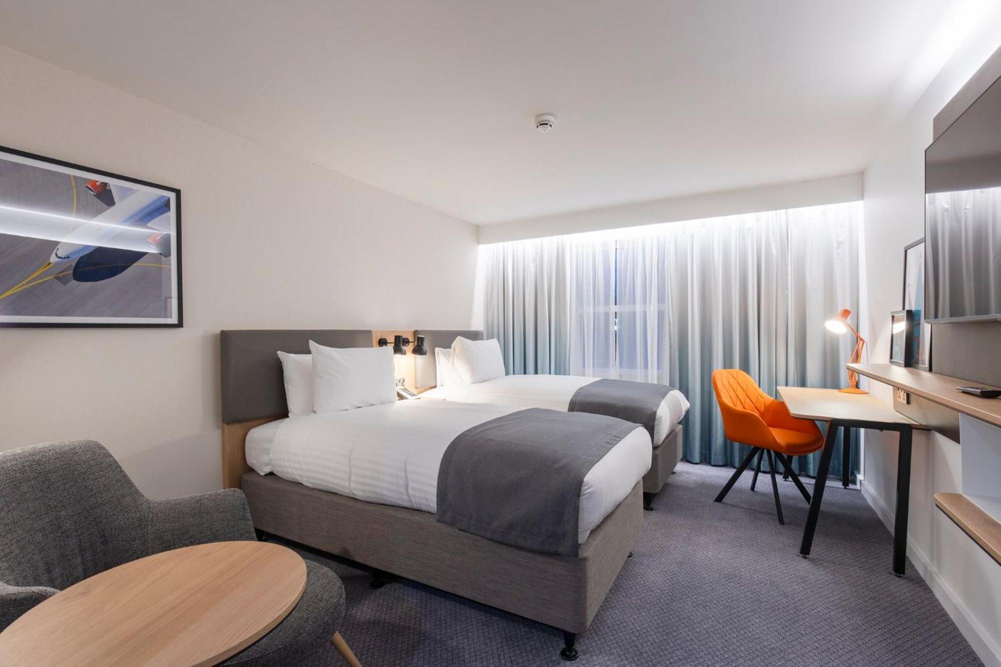 Holiday Inn Bristol Airport By Ihg Redhill  Εξωτερικό φωτογραφία