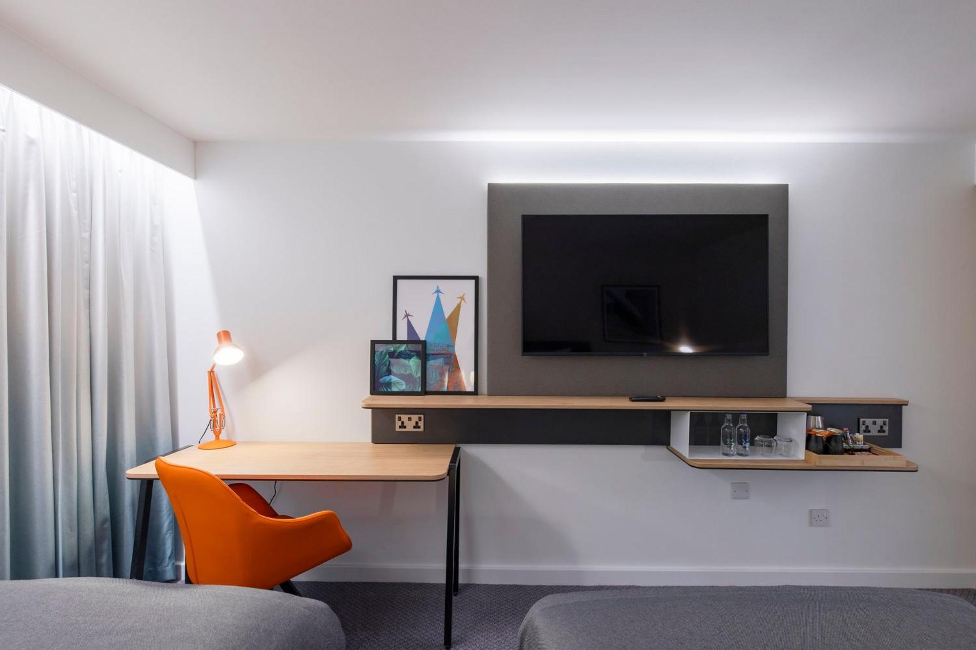 Holiday Inn Bristol Airport By Ihg Redhill  Εξωτερικό φωτογραφία