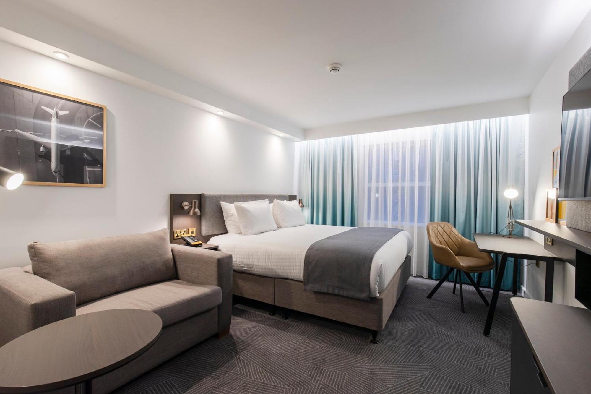 Holiday Inn Bristol Airport By Ihg Redhill  Εξωτερικό φωτογραφία