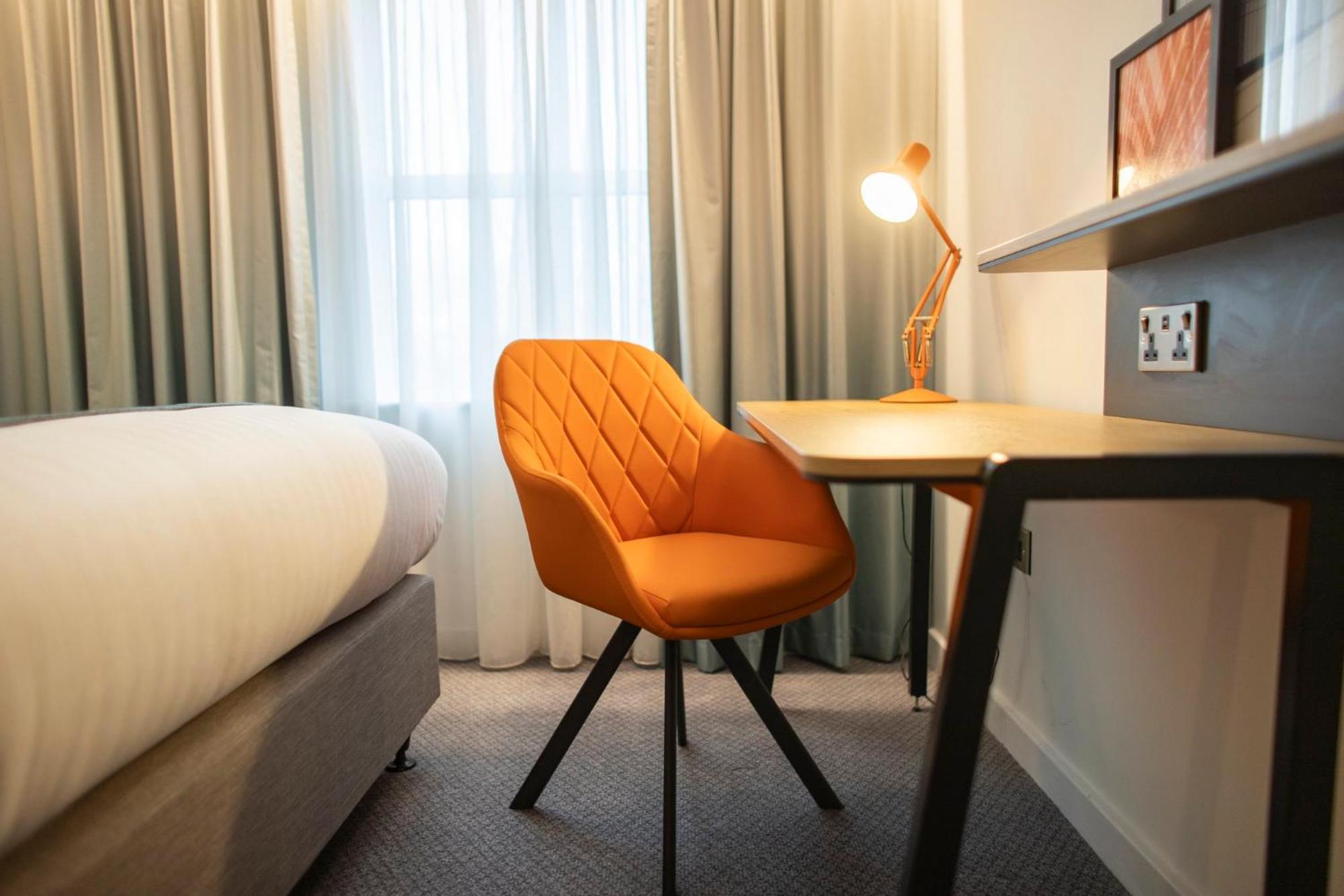 Holiday Inn Bristol Airport By Ihg Redhill  Εξωτερικό φωτογραφία