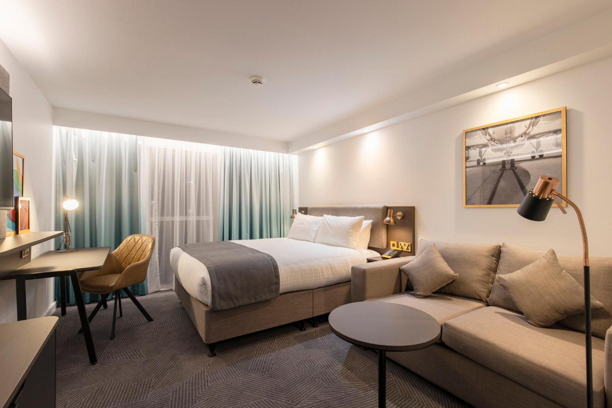 Holiday Inn Bristol Airport By Ihg Redhill  Εξωτερικό φωτογραφία