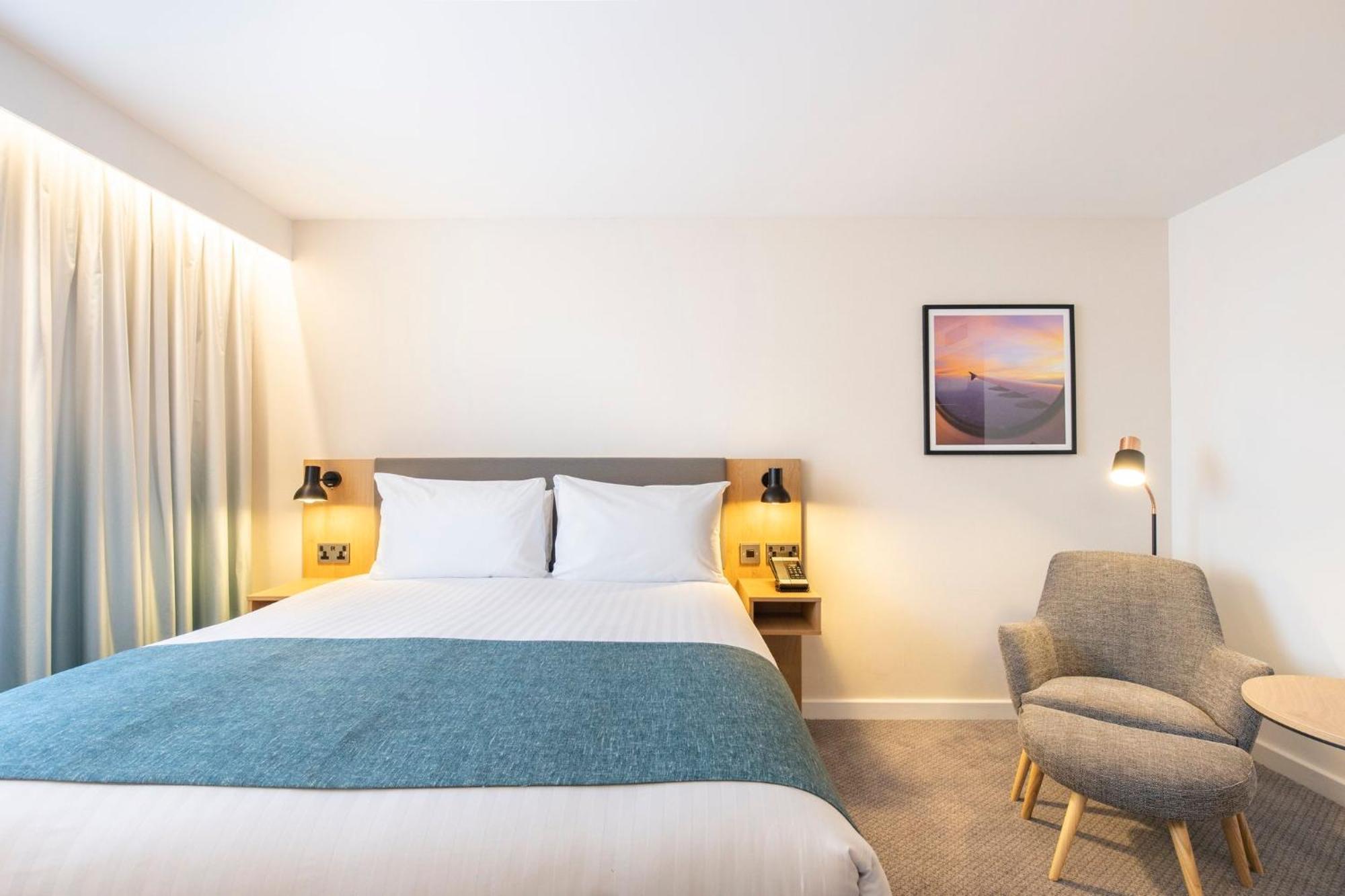 Holiday Inn Bristol Airport By Ihg Redhill  Εξωτερικό φωτογραφία
