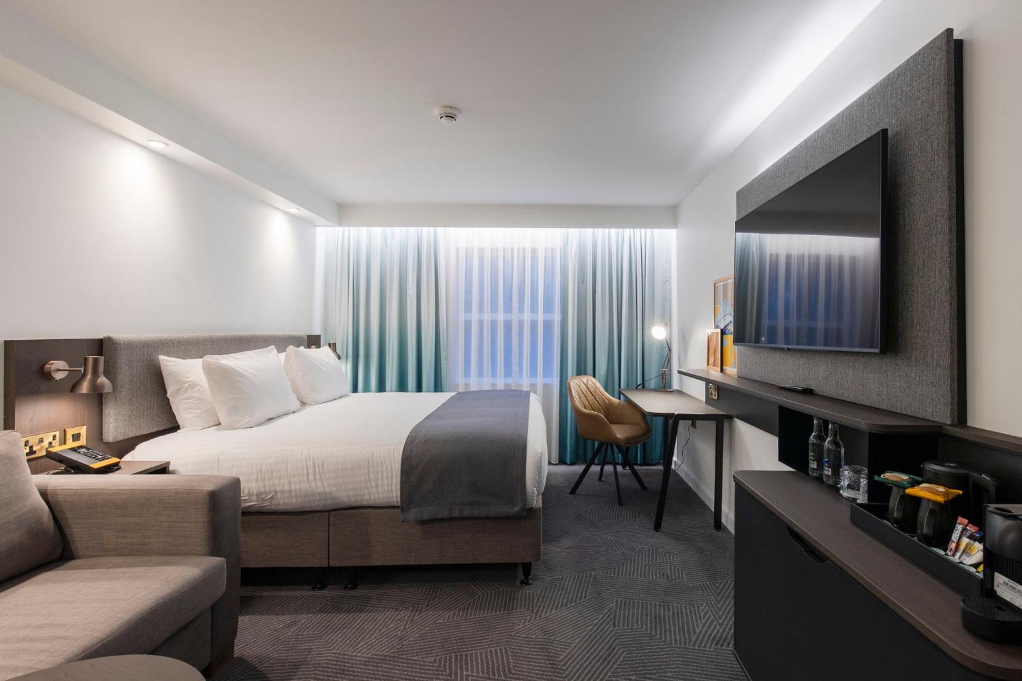 Holiday Inn Bristol Airport By Ihg Redhill  Εξωτερικό φωτογραφία
