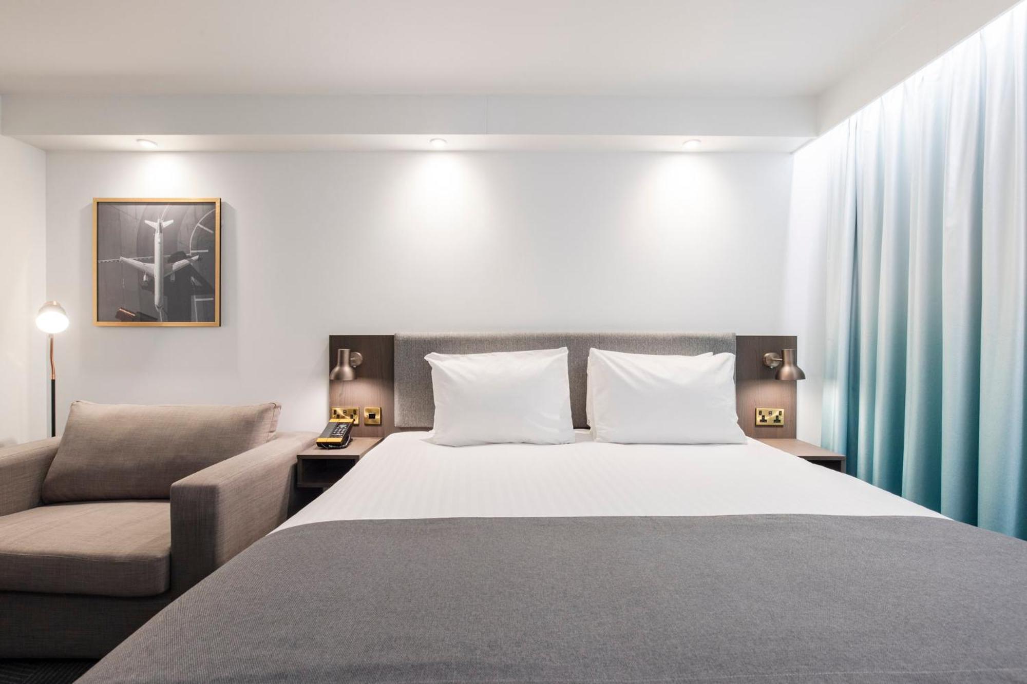 Holiday Inn Bristol Airport By Ihg Redhill  Εξωτερικό φωτογραφία