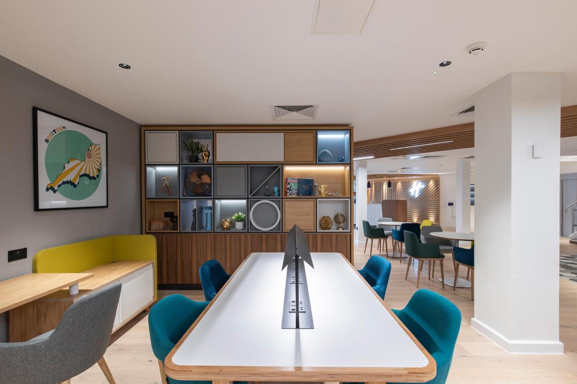Holiday Inn Bristol Airport By Ihg Redhill  Εξωτερικό φωτογραφία